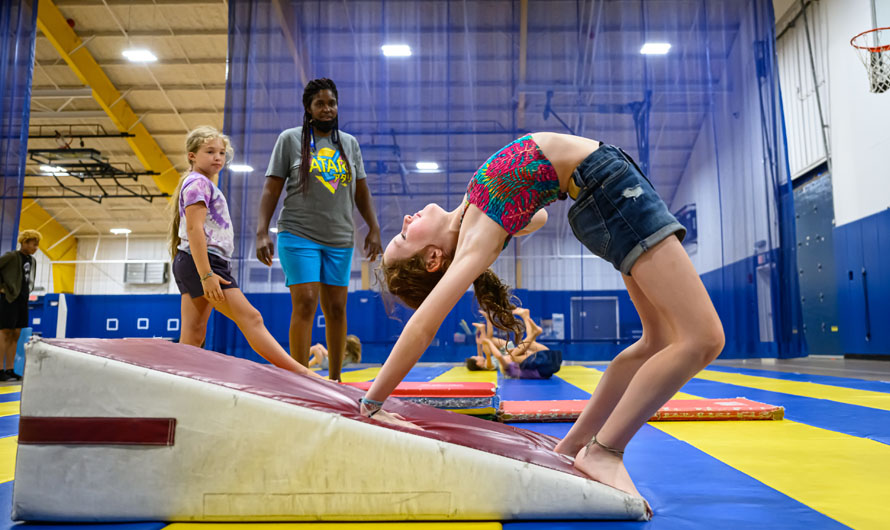 girl doing gymnastics